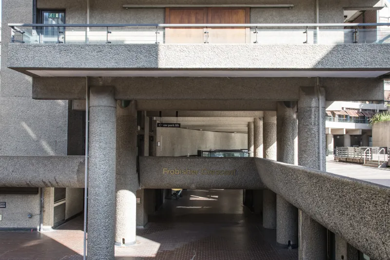 Chamberlin, Powell and Bon · Barbican Estate