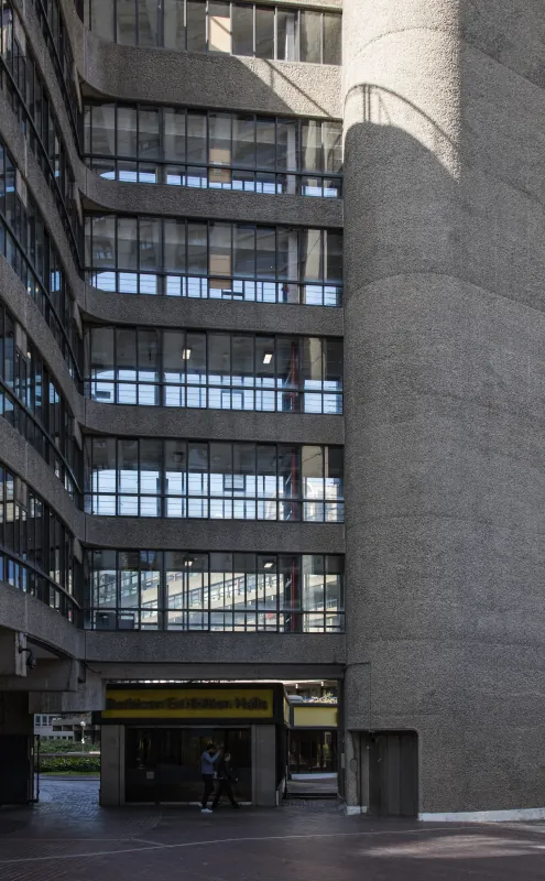 Chamberlin, Powell and Bon · Barbican Estate