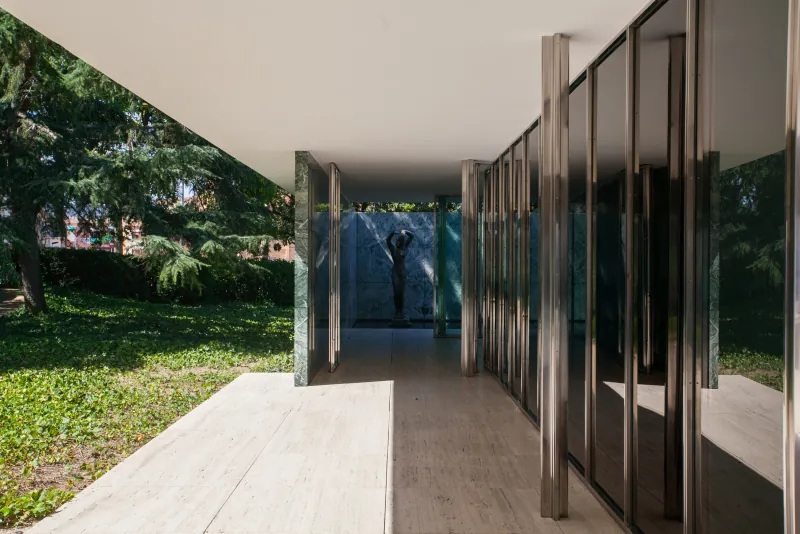 Ludwig Mies van der Rohe · Barcelona Pavilion